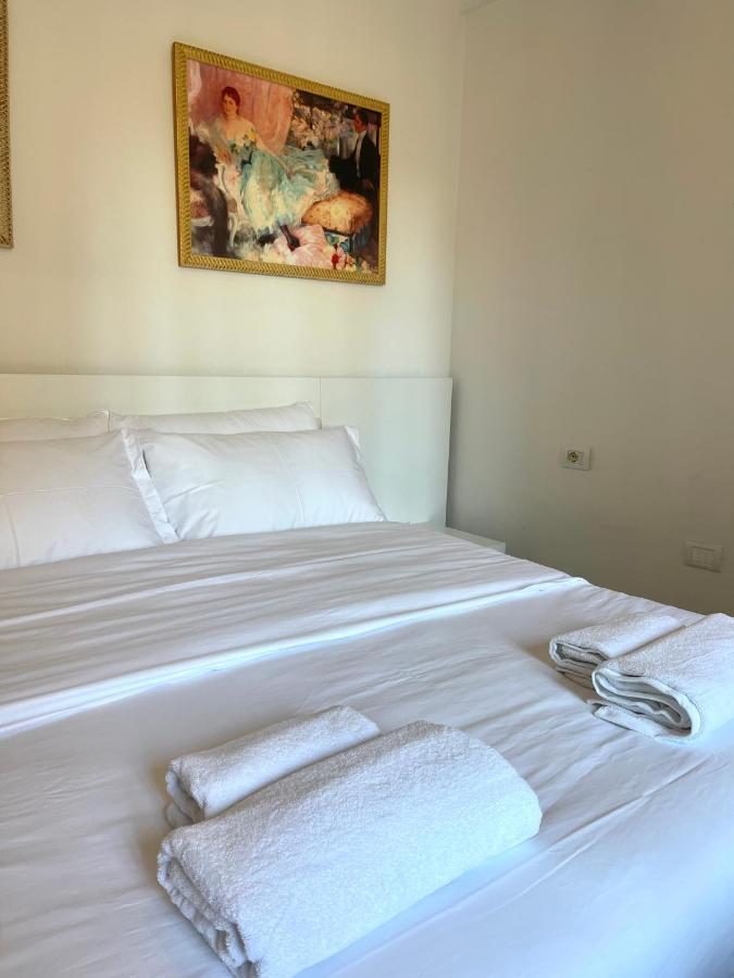 Apartment In The New Bazaar Of Tirana - Hana Blu Dış mekan fotoğraf