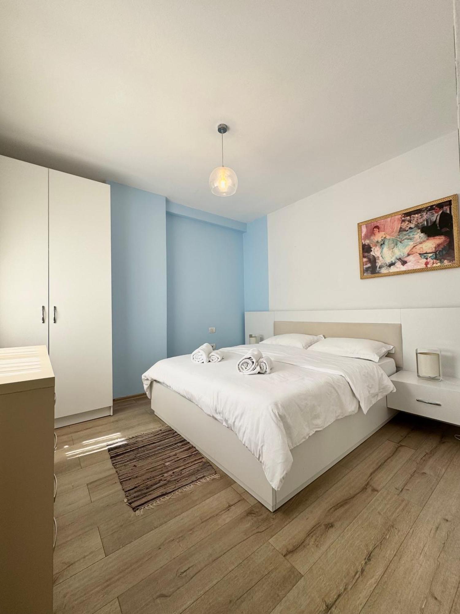 Apartment In The New Bazaar Of Tirana - Hana Blu Dış mekan fotoğraf